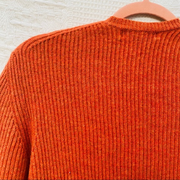 Banana Republic Extra Fine Merino Wool V Sweater - Picture 6 of 6